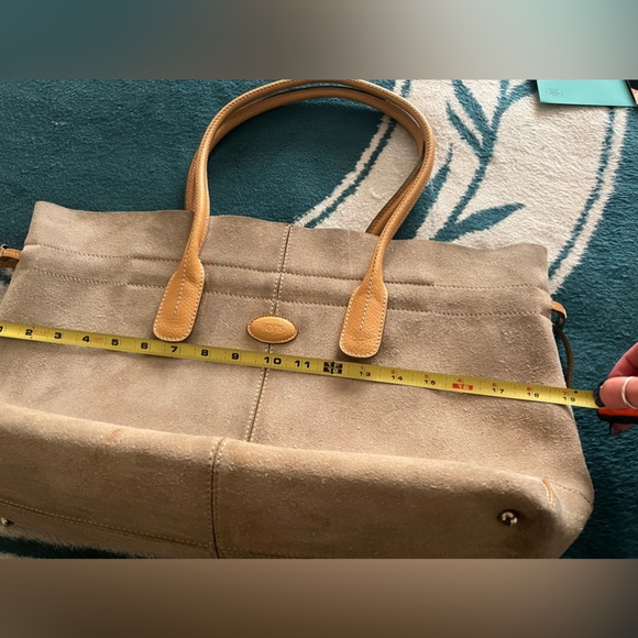 Tod’s suede large tan D tote bag. Princess Diana’s signature bag - Picture 16 of 16